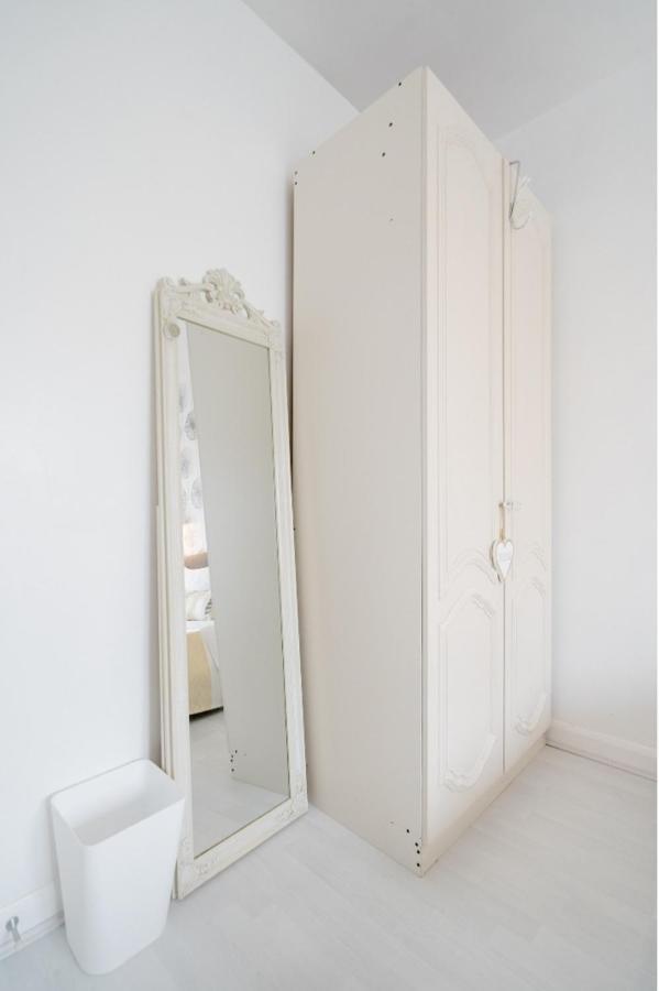 Tropical Garden Oasis Rooms เบอร์มิงแฮม ภายนอก รูปภาพ
