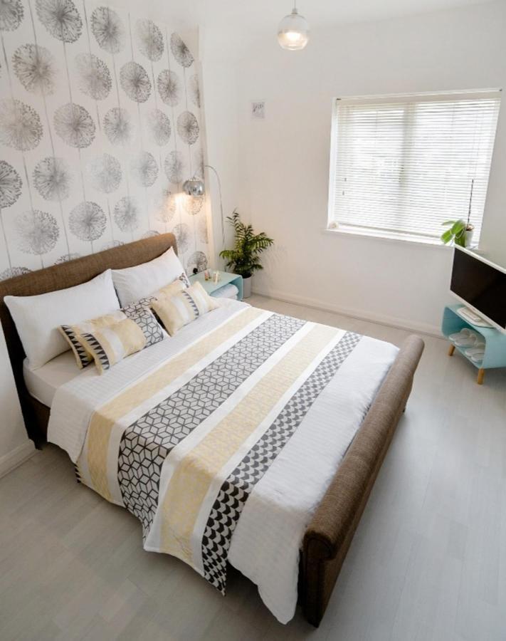 Tropical Garden Oasis Rooms เบอร์มิงแฮม ภายนอก รูปภาพ