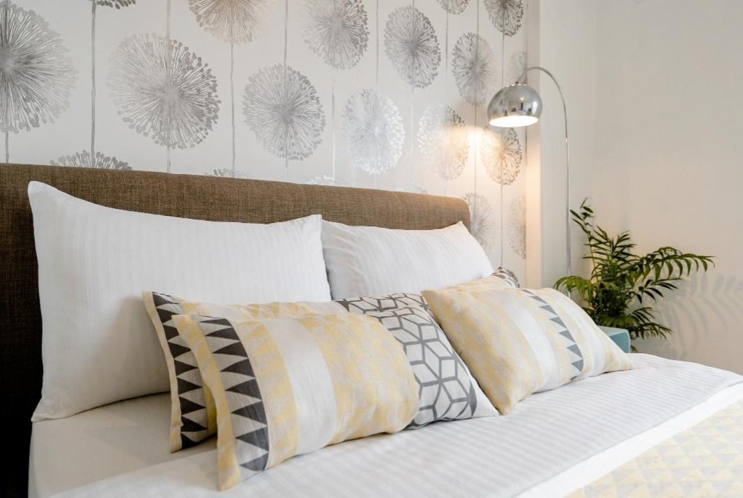 Tropical Garden Oasis Rooms เบอร์มิงแฮม ภายนอก รูปภาพ