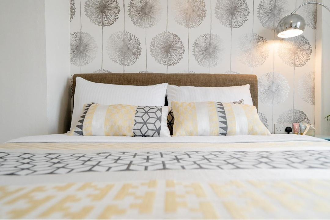 Tropical Garden Oasis Rooms เบอร์มิงแฮม ภายนอก รูปภาพ